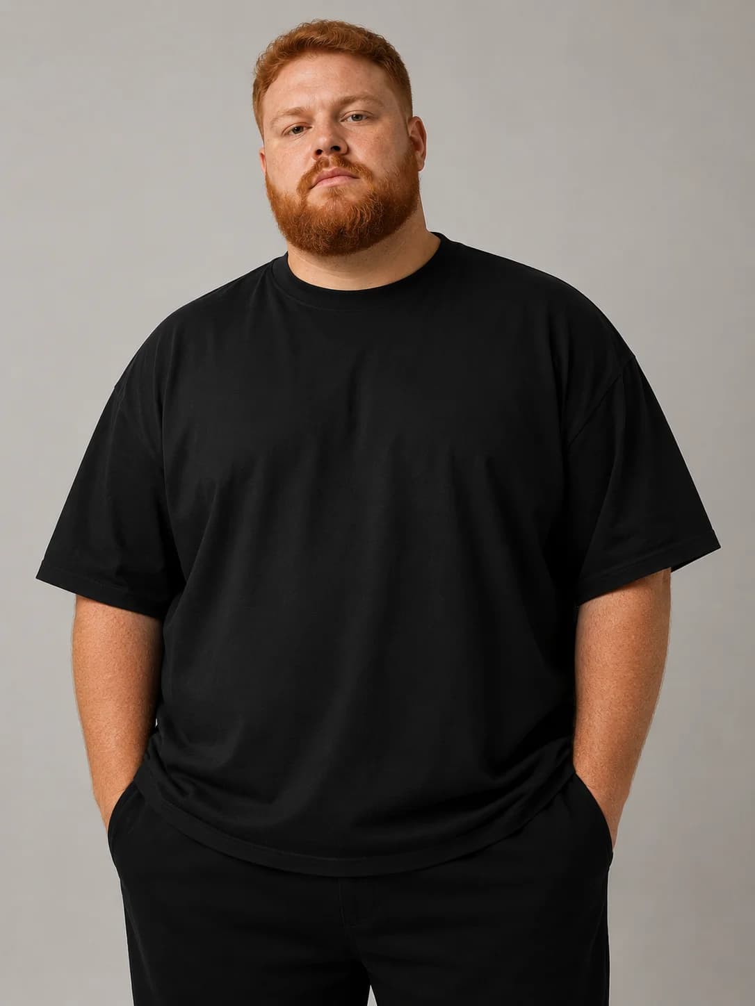 T-shirt oversized preta · vista frontal